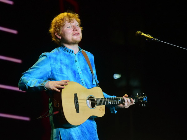 ''Perfect'' - Ca khúc ăn khách nhất trong mùa Giáng sinh 2017 ảnh 1