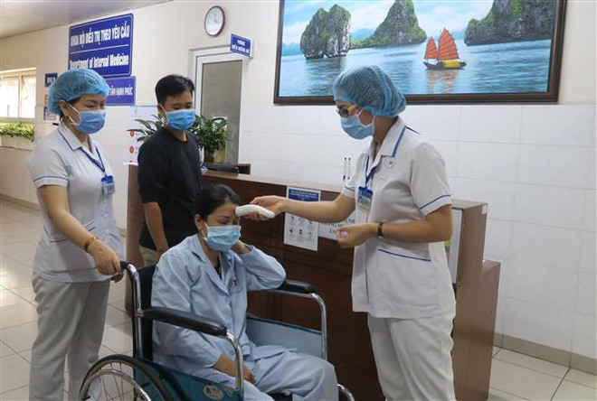 Các bệnh viện tăng cường bảo vệ bệnh nhân nặng trước dịch COVID-19 ảnh 3