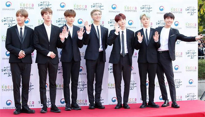 Nhóm nhạc K-pop đầu tiên cán mốc 1 tỷ lượt nghe trên Apple Music ảnh 1