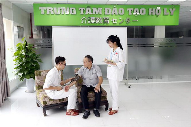 Người dân Nhật Bản chấp nhận mở cửa thị trường lao động tay nghề cao ảnh 1