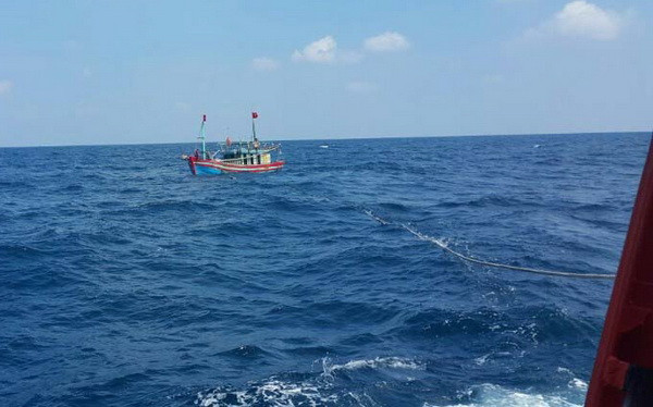 Khẩn trương cứu nạn 15 ngư dân trôi dạt trên vùng biển Trường Sa ảnh 1