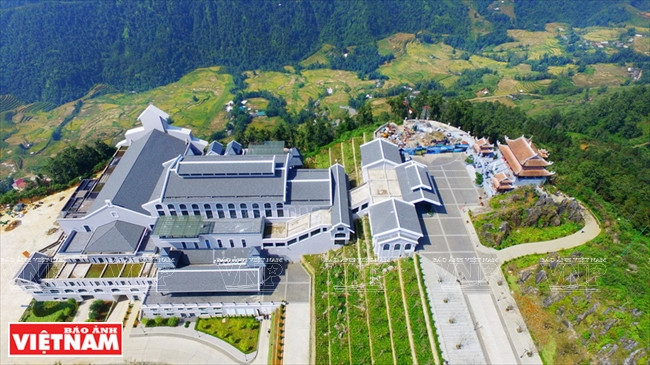 Lên đỉnh Fansipan - Niềm khao khát của du khách mê khám phá ảnh 2