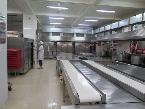 Đảm bảo an toàn thực phẩm đối với bếp ăn tập thể trong trường học ảnh 2