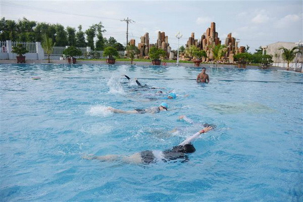 Bình Phước: Điều tra vụ một trẻ 9 tuổi bị đuối nước trong hồ bơi ảnh 1