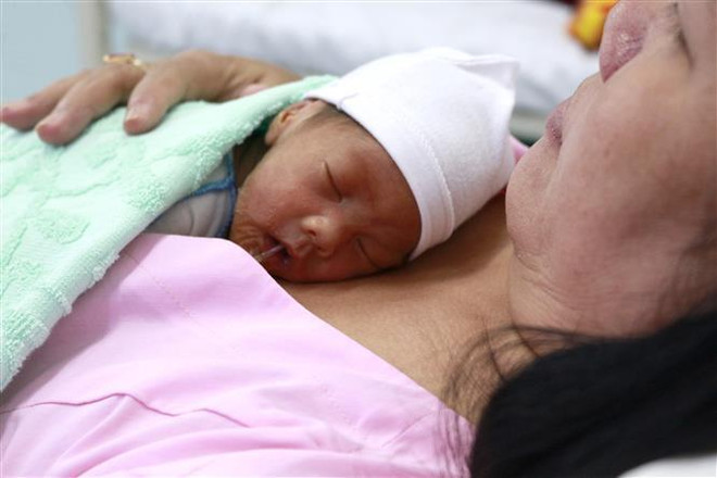 Nuôi dưỡng thành công ba bé trong ca tam thai sinh non ảnh 2