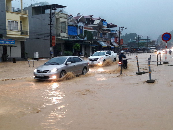 Mưa lớn trên diện rộng gây ngập úng cục bộ tại Quảng Ninh ảnh 1