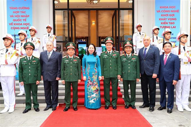 Trung tâm Nhiệt đới Việt-Nga đón nhận Huân chương Lao động hạng Nhất ảnh 3