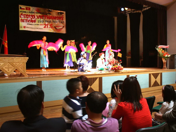 Sôi động Lễ hội văn hóa Séc-Việt “Tìm hiểu láng giềng” ảnh 1