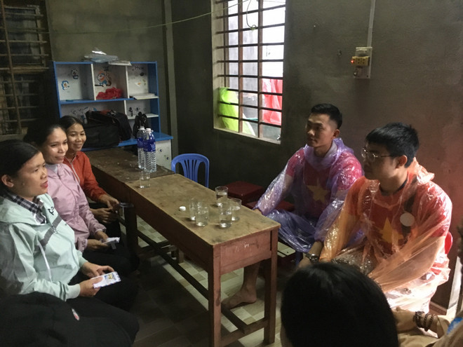 Lưu học sinh Việt Nam tại Trung Quốc hướng về đồng bào miền Trung ảnh 2