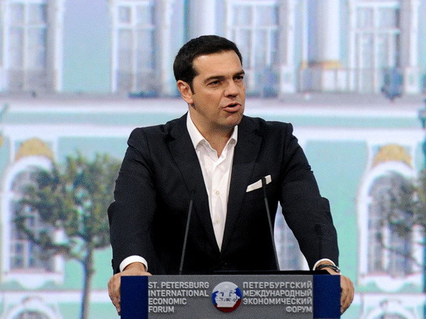 Hy Lạp bất ngờ nhượng bộ trước thềm hội nghị khẩn Eurozone ảnh 1