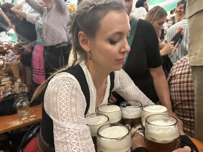 Đức: Độc đáo lễ hội Bia Oktoberfest với những bản sắc riêng ảnh 3