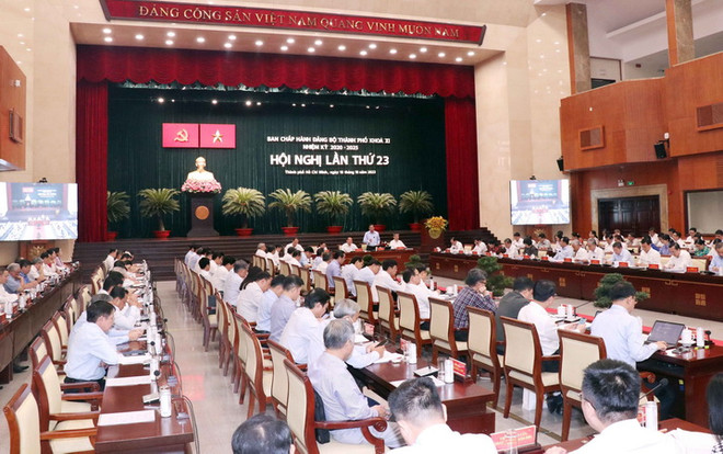 Ban Chấp hành Đảng bộ TP.HCM bàn về giải pháp phát triển KT-XH ảnh 2