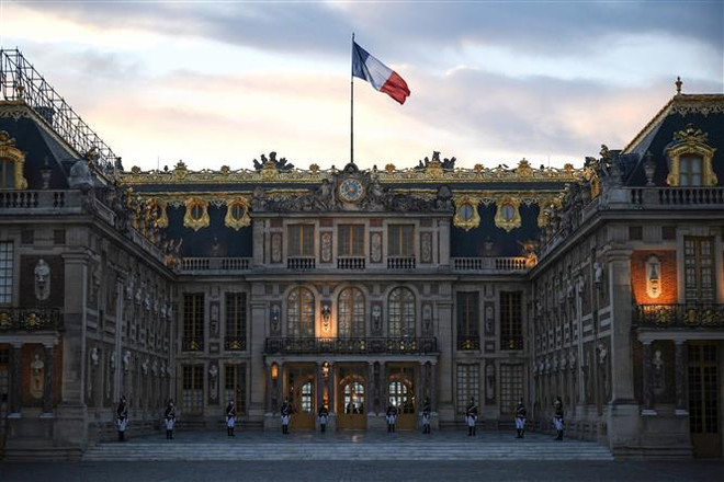 Pháp sơ tán du khách ở Cung điện Versailles vì lý do an ninh ảnh 1