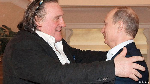 Ukraine ban hành lệnh cấm Gerard Depardieu và 13 nghệ sỹ thân Nga ảnh 1