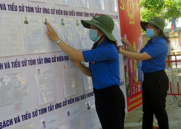 Bầu cử QH và HĐND: Cử tri trẻ tuổi hướng đến ngày bầu cử ảnh 1