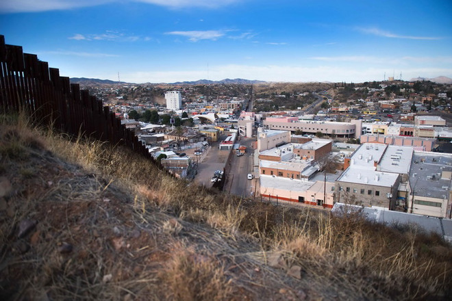 Tổng thống Trump cảnh báo hậu quả khi vượt biên trái phép vào Mỹ ảnh 1