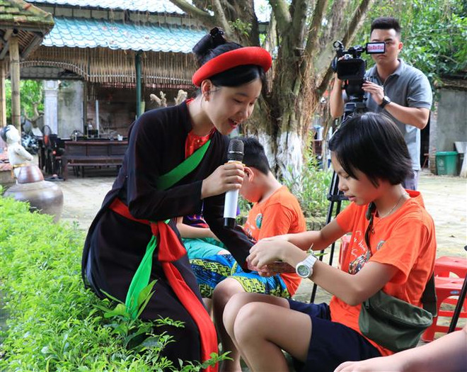 Tâm huyết gìn giữ nghệ thuật múa rối nước truyền thống ảnh 3