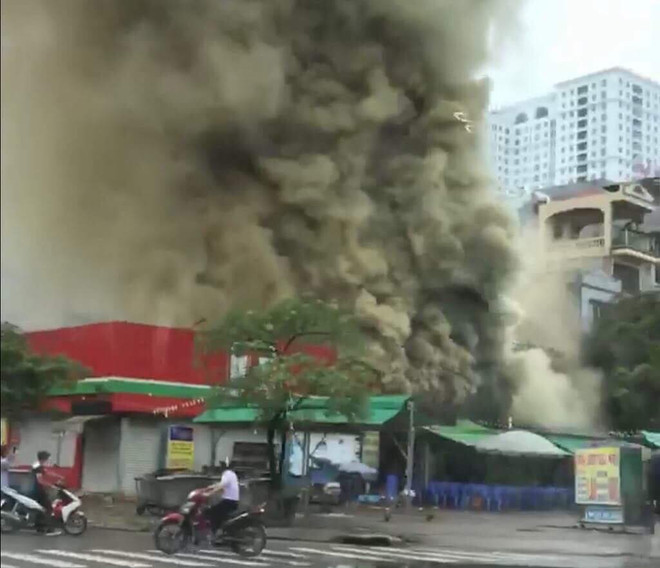 Hà Nội: Cháy quán bia, nữ nhân viên mắc kẹt tử vong ảnh 1