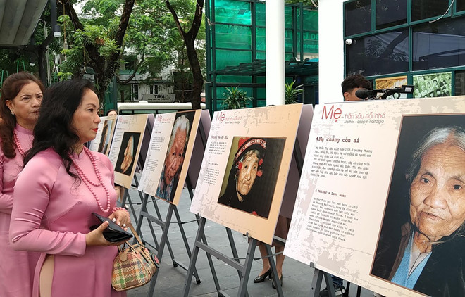 Đại tá Trần Hồng kể chuyện các Mẹ Việt Nam qua ống kính nhiếp ảnh ảnh 3