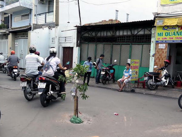 Xuất hiện hố "tử thần" tại Thành phố Hồ Chí Minh ảnh 1