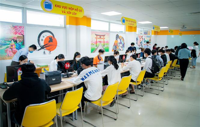 Tuyển sinh đại học 2023: Nhiều trường nhận hồ sơ xét tuyển học bạ ảnh 1