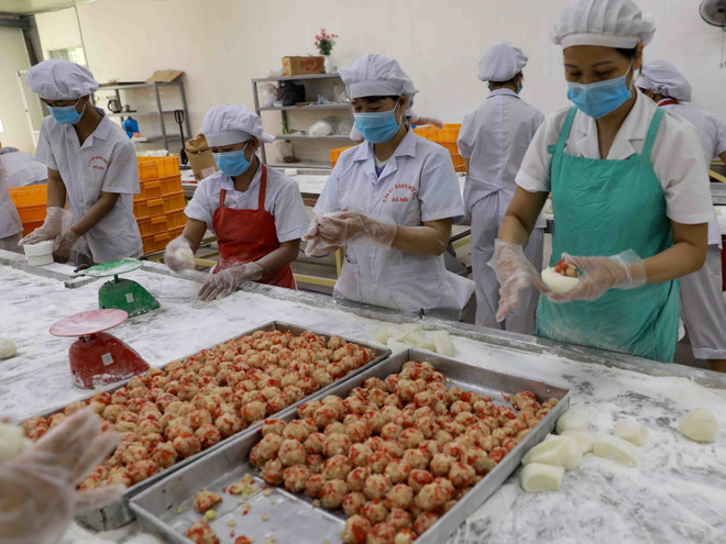 Hà Nội tăng cường siết chặt kiểm soát thị trường bánh Trung Thu ảnh 1