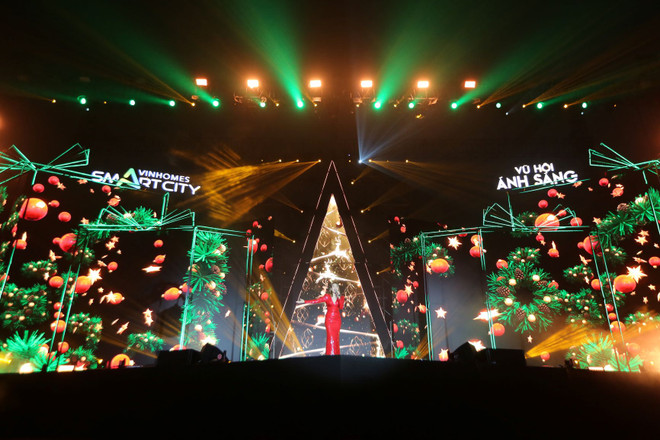 Mỹ Tâm diễn 'cực sung' tại công viên thể thao lớn nhất Đông Nam Á ảnh 2