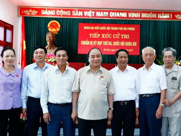 Thủ tướng Nguyễn Xuân Phúc tiếp xúc cử tri tại quận Đồ Sơn ảnh 1