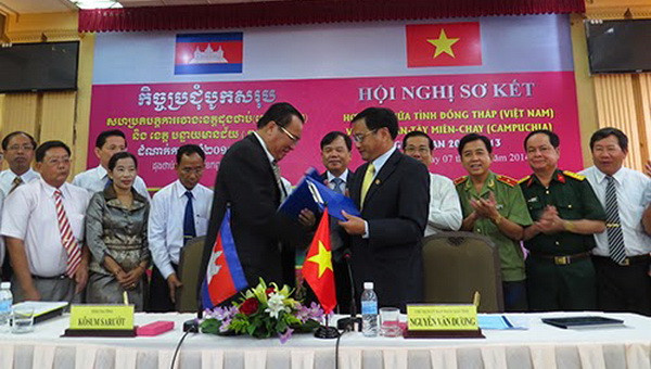 Đẩy mạnh hợp tác giữa tỉnh Đồng Tháp với tỉnh Banteay Meanchey ảnh 1