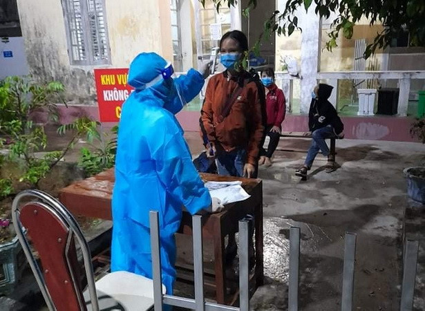 Bảo đảm đãi ngộ xứng đáng và cải cách tiền lương đối với cán bộ y tế ảnh 1