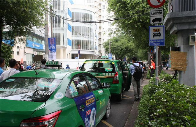 Cước vận tải vẫn "cố thủ" dù giá xăng giảm 6 lần liên tiếp ảnh 2