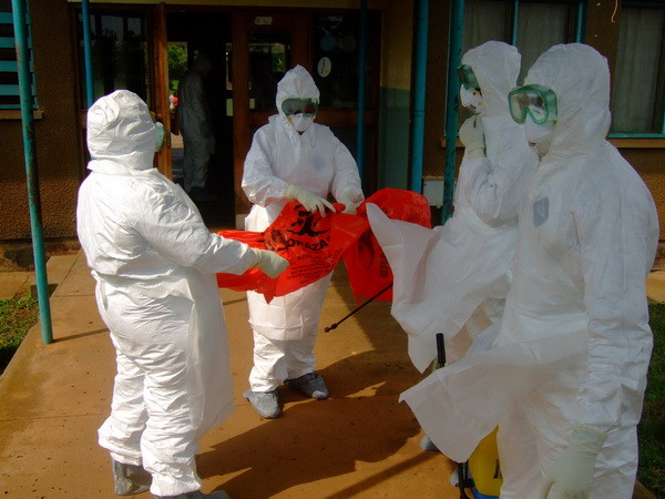 Dịch sốt do virus Ebola ở Tây Phi vượt tầm kiểm soát ảnh 1