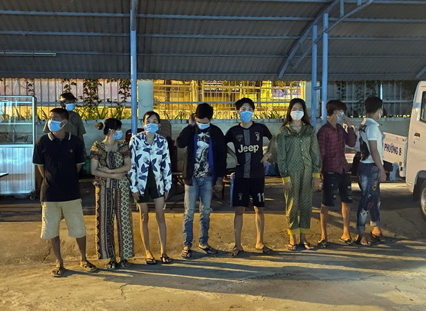 Tám thanh niên ở Cà Mau tụ tập sử dụng trái phép chất ma túy ảnh 1