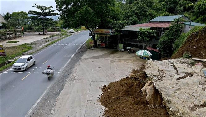 Vụ dân tự ý san gạt dốc Cun: Chưa kịp giải quyết đã xảy ra sạt lở ảnh 2