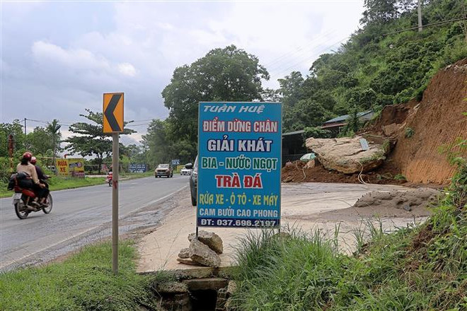 Vụ dân tự ý san gạt dốc Cun: Chưa kịp giải quyết đã xảy ra sạt lở ảnh 1