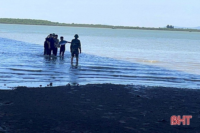 Hà Tĩnh: Điều tra vụ nghi phạm gây án giết người rồi nhảy cầu tự tử ảnh 1