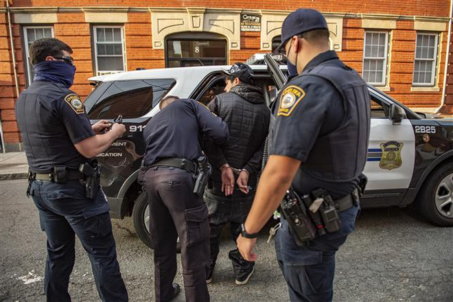 Mỹ cấm cảnh sát nói dối khi thẩm vấn nghi phạm vị thành niên ảnh 1