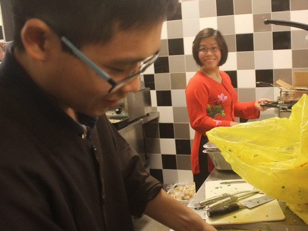 Góc Việt nhỏ đem hương vị món ăn Việt đến với bạn bè Hà Lan ảnh 2