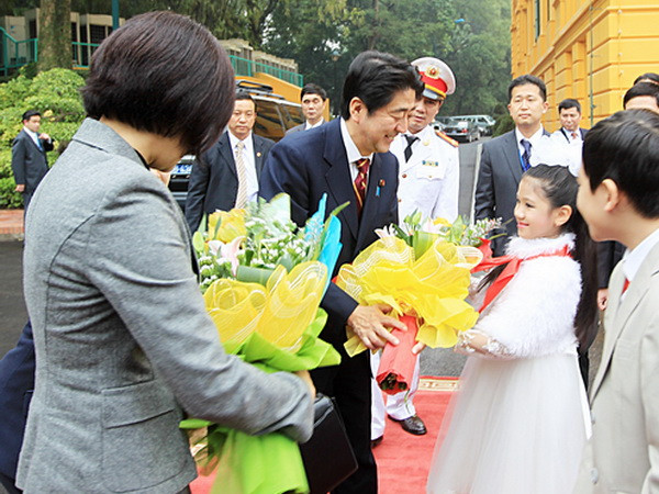 Thủ tướng Nhật Bản Abe và Phu nhân sẽ thăm chính thức Việt Nam ảnh 1