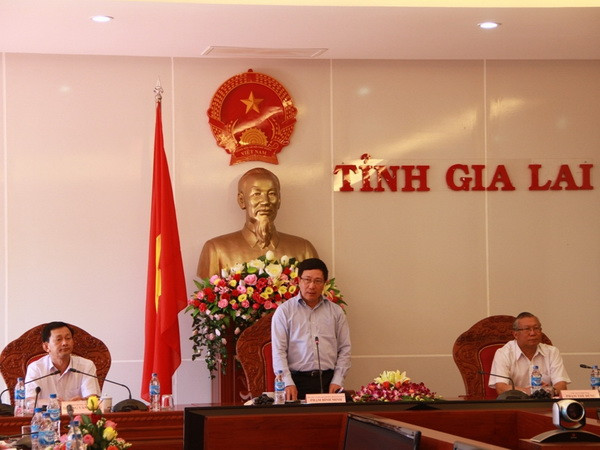 Phó Thủ tướng Phạm Bình Minh làm việc tại Gia Lai và Kon Tum ảnh 1
