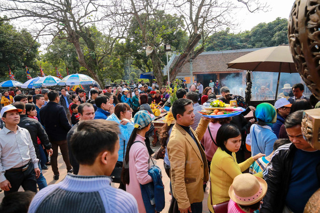 Kiên quyết dẹp bỏ tình trạng lộn xộn tại lễ khai ấn đền Trần 2016 ảnh 1