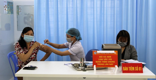 Tiêm vaccine phòng COVID-19 đảm bảo an toàn, đúng tiến độ ảnh 1