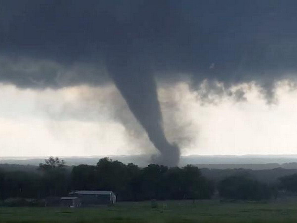 Mỹ: Lốc xoáy càn quét bang Oklahoma, nhiều người mất tích ảnh 1