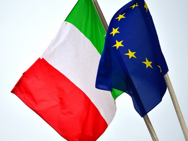 Người dân Italy vẫn muốn ở lại Eurozone bất chấp khủng hoảng ảnh 1