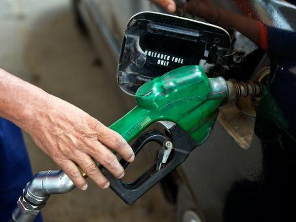 Giá dầu Brent và dầu New York chuyển động ngược chiều ảnh 1