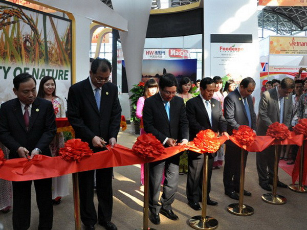 Phó Thủ tướng dự khai mạc hội chợ, hội nghị ASEAN-Trung Quốc ảnh 1