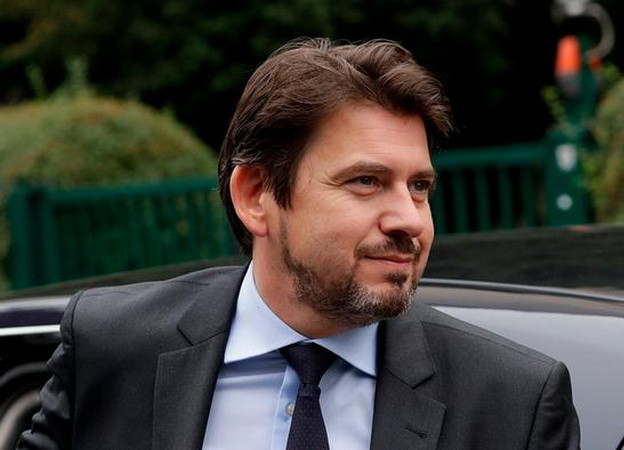 Cố vấn truyền thông của Tổng thống Pháp Macron từ chức ảnh 1