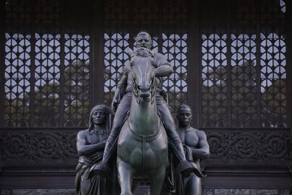 Tổng thống Mỹ phản đối bỏ tượng cố Tổng thống Roosevelt ở New York ảnh 1