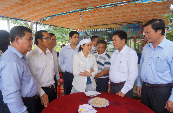 Yêu cầu làm rõ vụ cán bộ quản lý thị trường Long An bị đánh tử vong ảnh 1