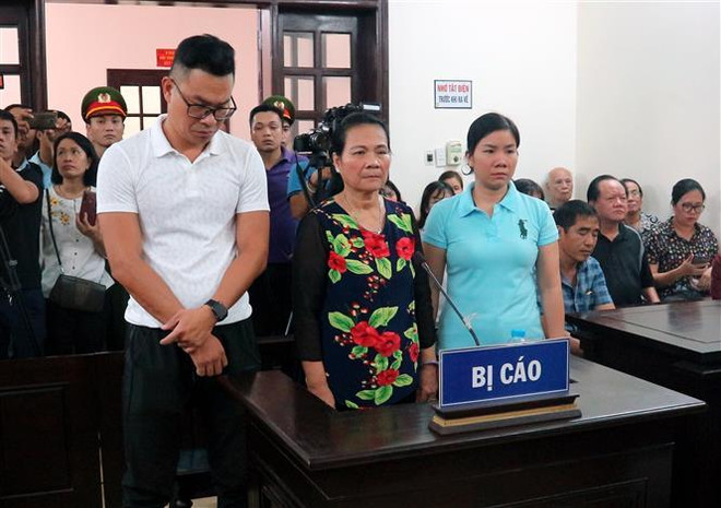 Vụ chống người thi hành công vụ ở Hà Nội: Việc xét xử là cần thiết ảnh 1